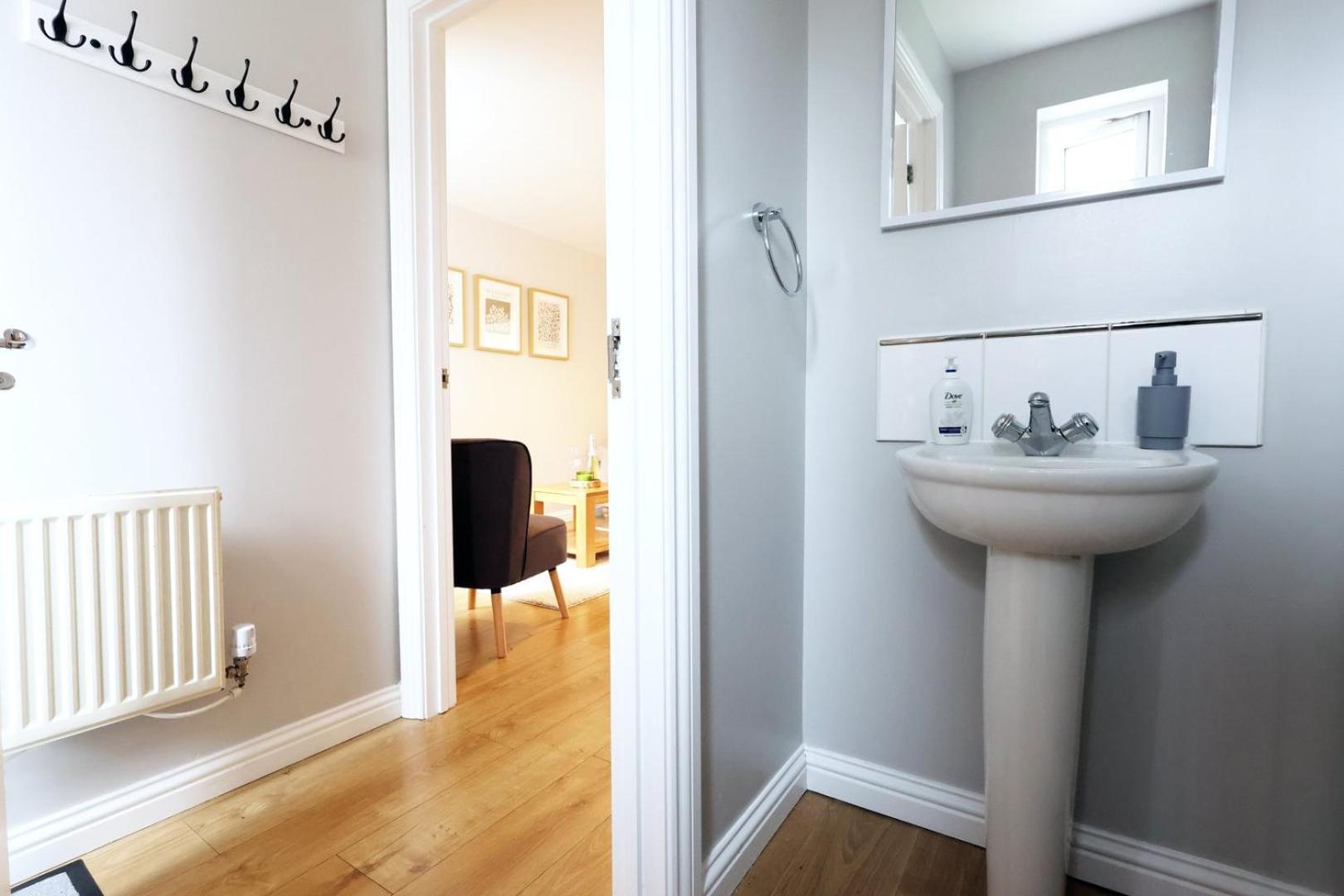 Relaxing 2-Bed Coastal Escape In Port Talbot公寓 外观 照片