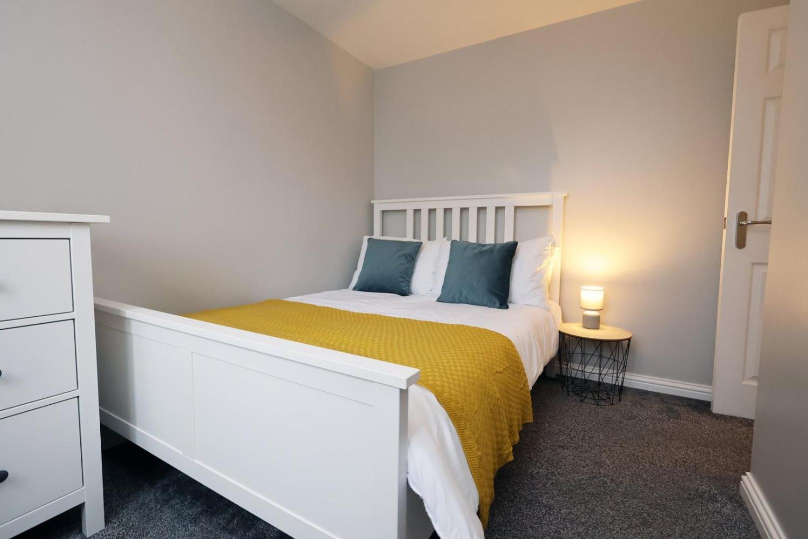 Relaxing 2-Bed Coastal Escape In Port Talbot公寓 外观 照片